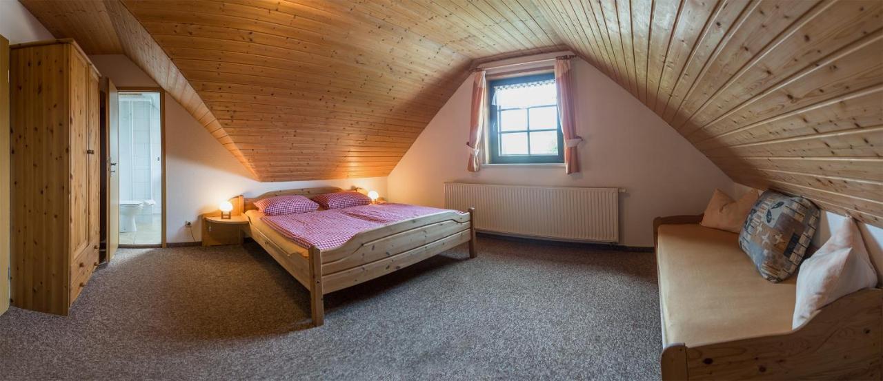 Am Roten Hammer I Gasthof Und Pension クロルト・オーバーヴィーゼンタール エクステリア 写真