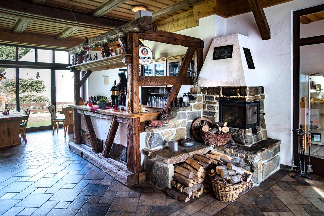 Am Roten Hammer I Gasthof Und Pension クロルト・オーバーヴィーゼンタール エクステリア 写真